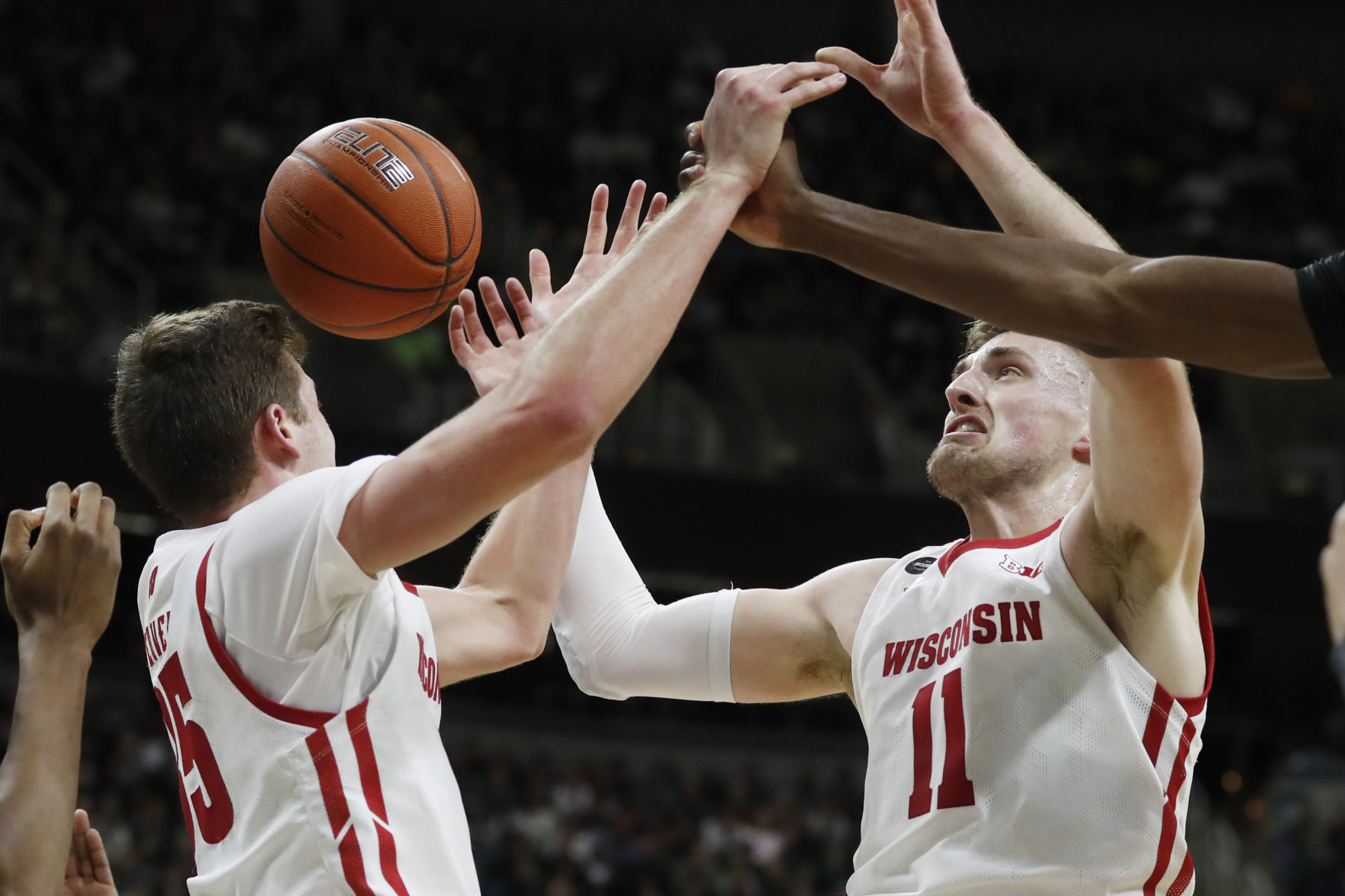 Spartans 67, Badgers 55